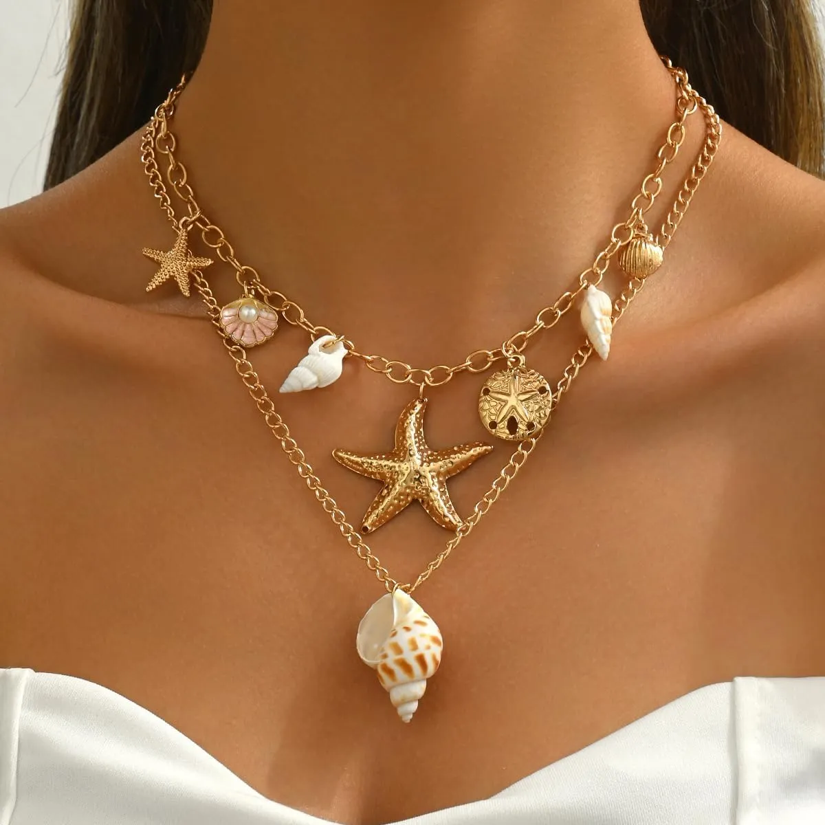 Boho Beach Charm Necklace for Women Seashell Layered Gold Charm Summer Chain Jewelry