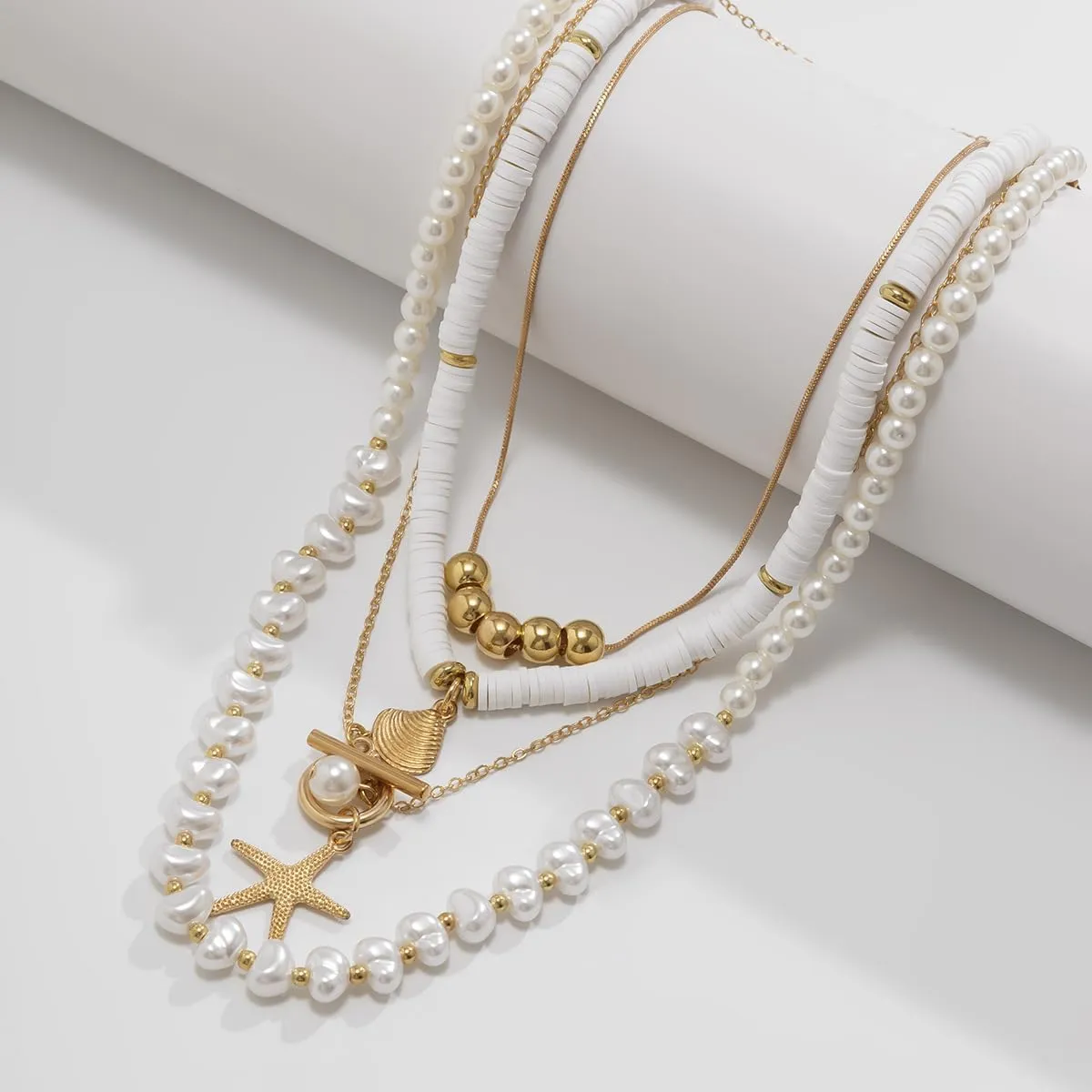 Boho Beach Charm Necklace for Women Seashell Layered Gold Charm Summer Chain Jewelry