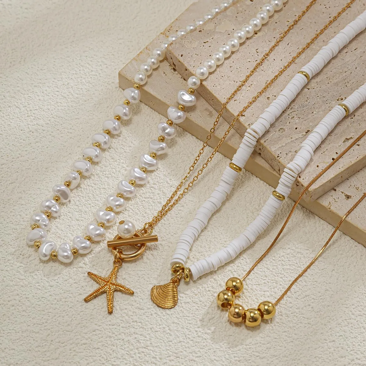 Boho Beach Charm Necklace for Women Seashell Layered Gold Charm Summer Chain Jewelry