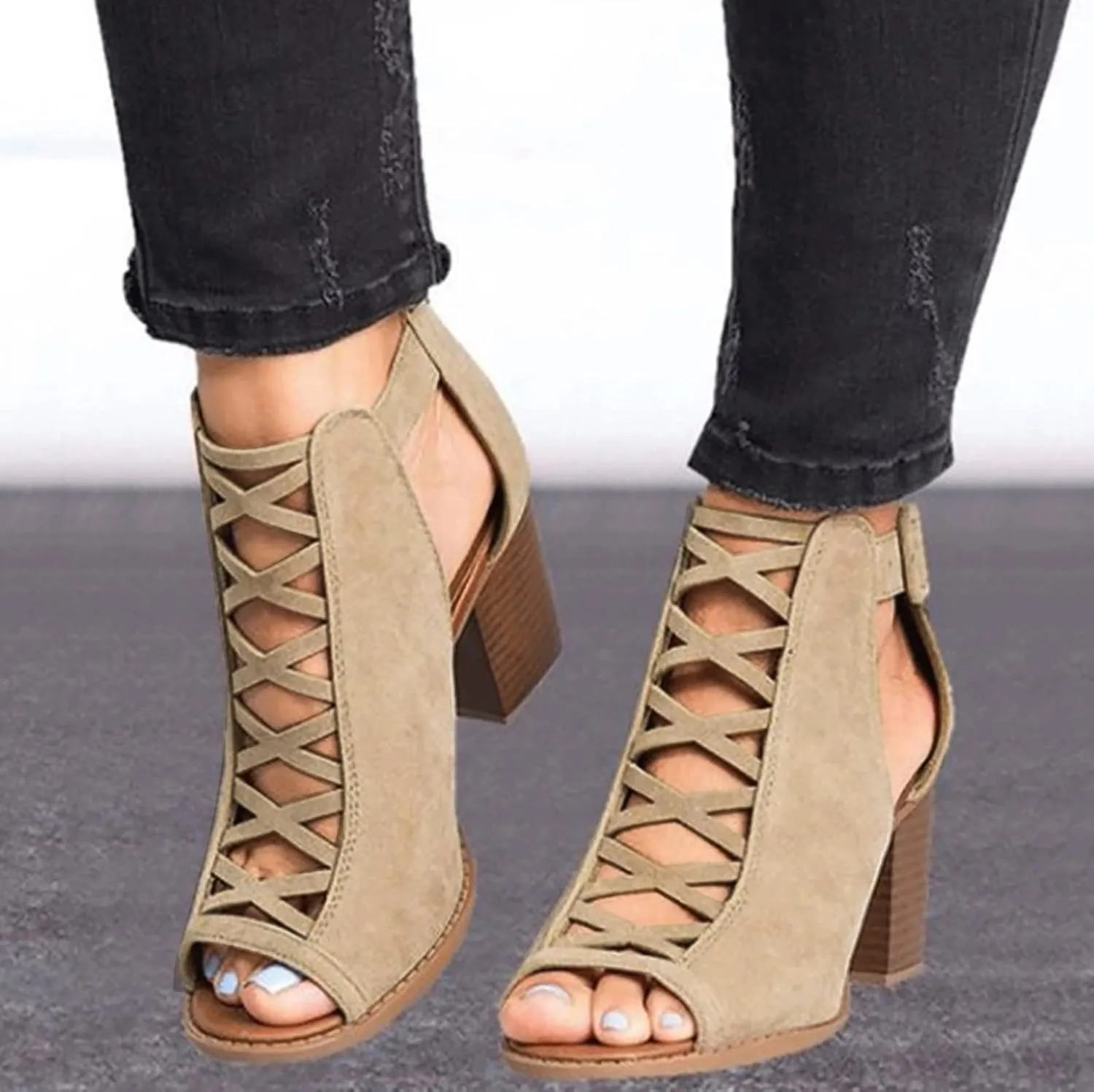 Eduavar Sandals for Women Casual Summer, Sandals for Women Dressy Summer Chunky Low Heel Sandals Breathable Hollow Out Sandal