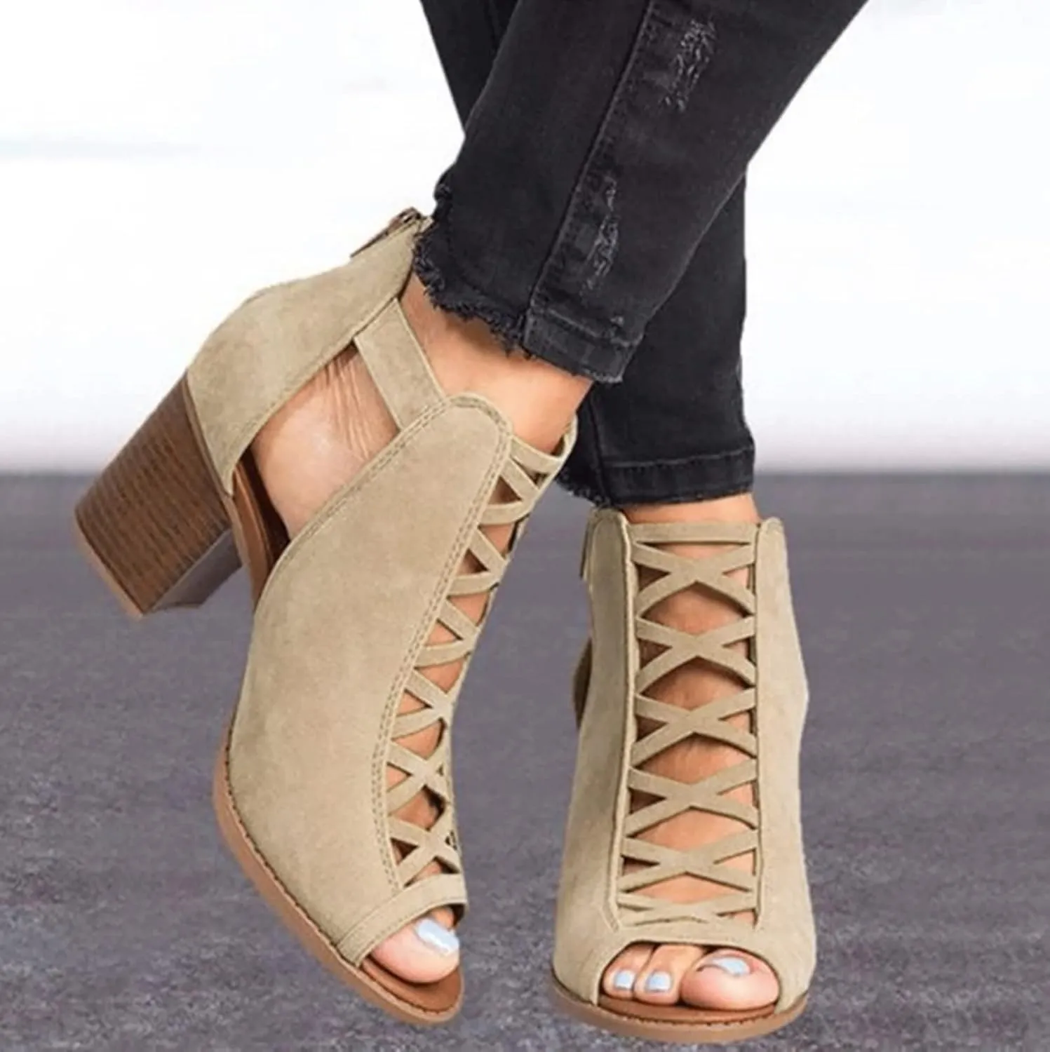 Eduavar Sandals for Women Casual Summer, Sandals for Women Dressy Summer Chunky Low Heel Sandals Breathable Hollow Out Sandal