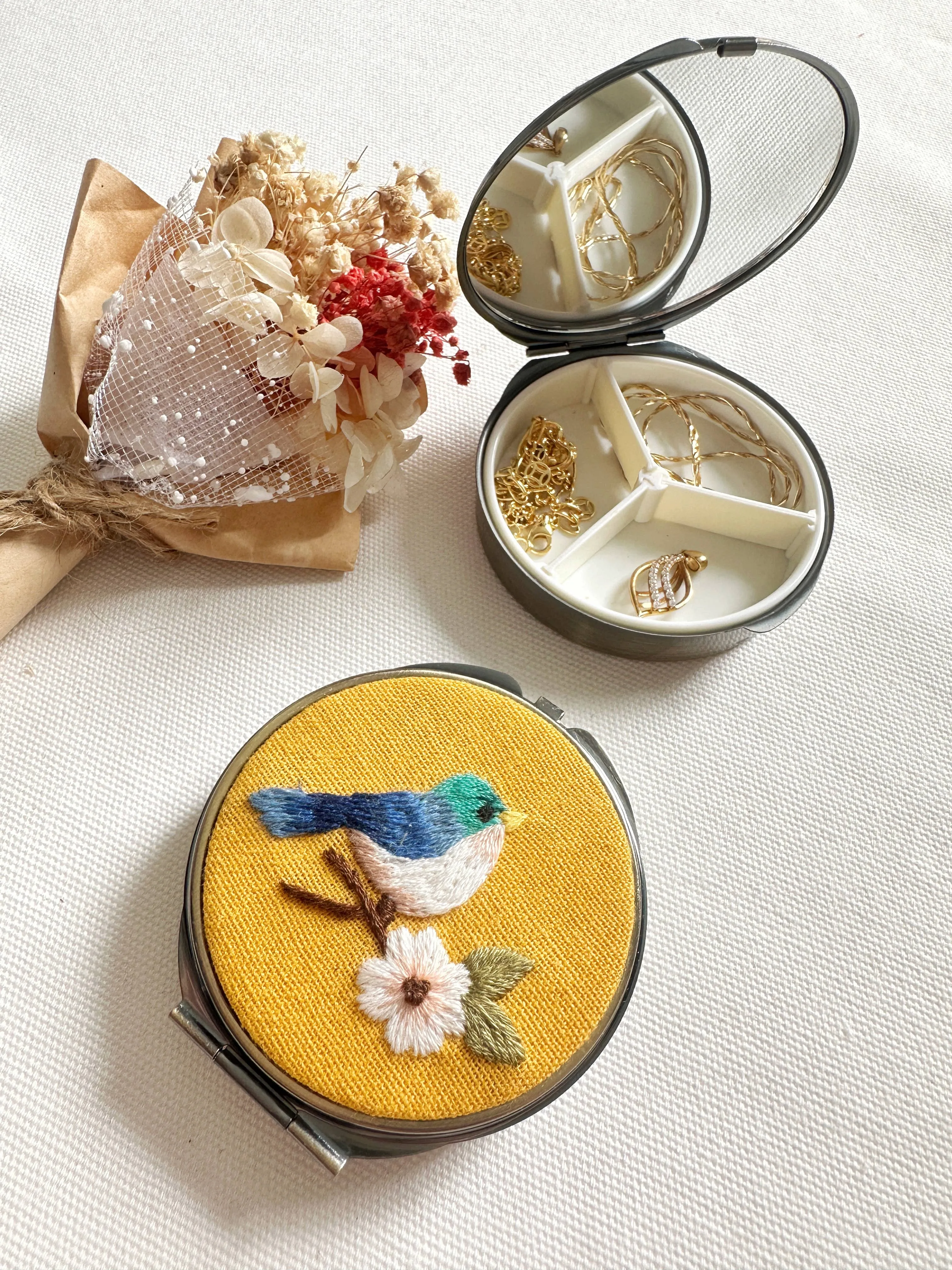 Embroidered Round Jewelry Box With Mirror
