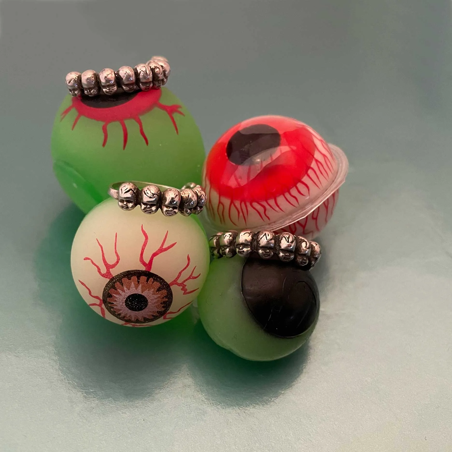 Eternity of Baby Doll  Heads Ring