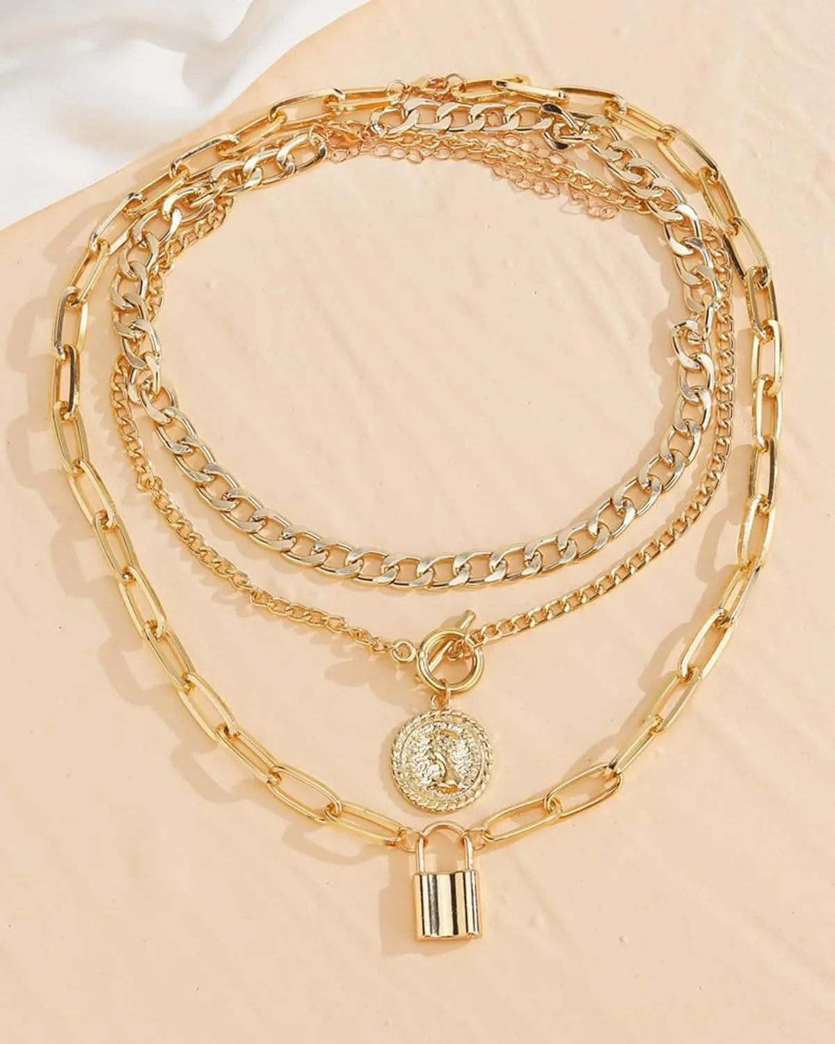Gold Layered Necklaces for Women Chunky Layered Gold Necklaces Stacked Paperclip Chain Pearl Necklace Herringbone Choker Toggle Clasp Necklace Trendy Jewelry Gifts for Her