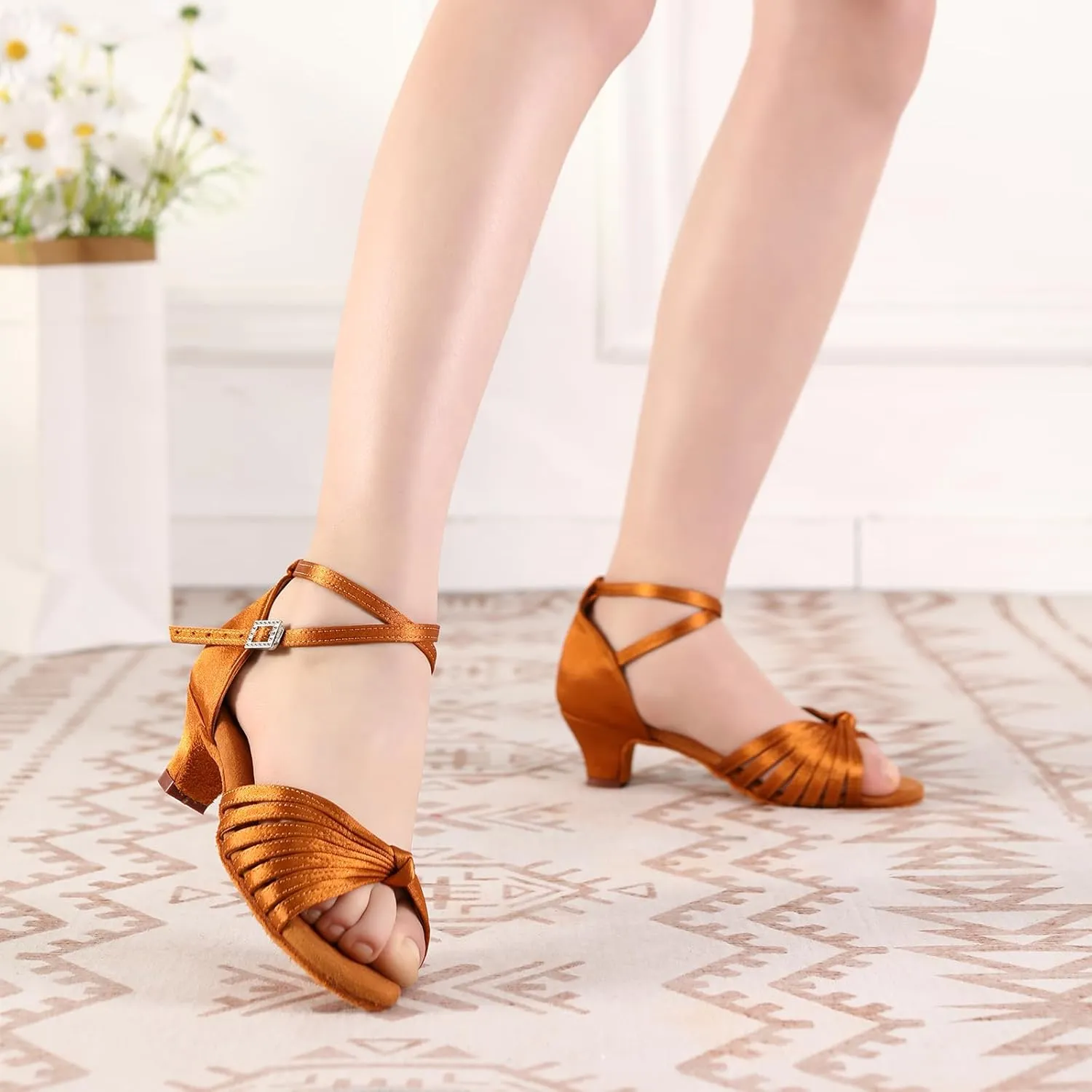 Latin Ballroom Dance Shoes Girls Latin Dance Shoes Low Heels Salsa Tango Professional Performance Practice Dance Shoes for Girls Kids