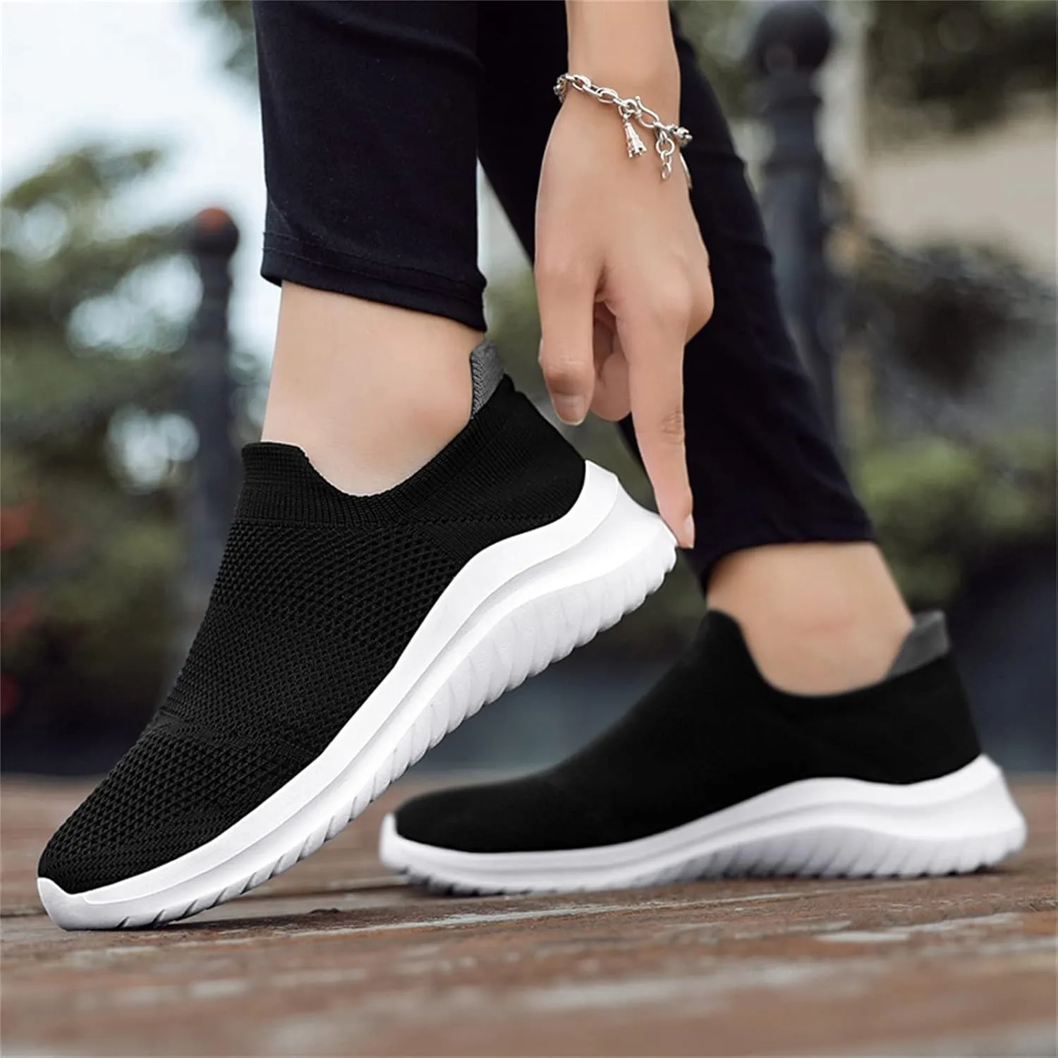 Lightweight Work Shoes for Men Comfortable Breathable Lightweight Tennis Shoe Outdoor Non Slip Jogging Sneakers