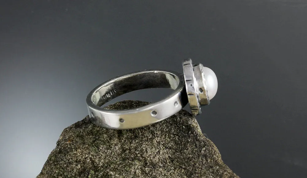 Pearl Ring with Textured Bezel