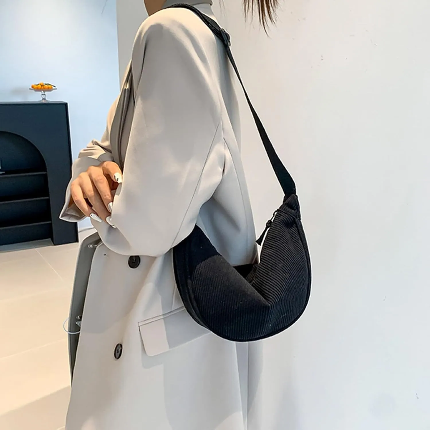 Purses for Women Crossbody Anti Theft Fashion Canvas Hippie Crossbody Bags Carry on Bag for Airplanes Women(Black)