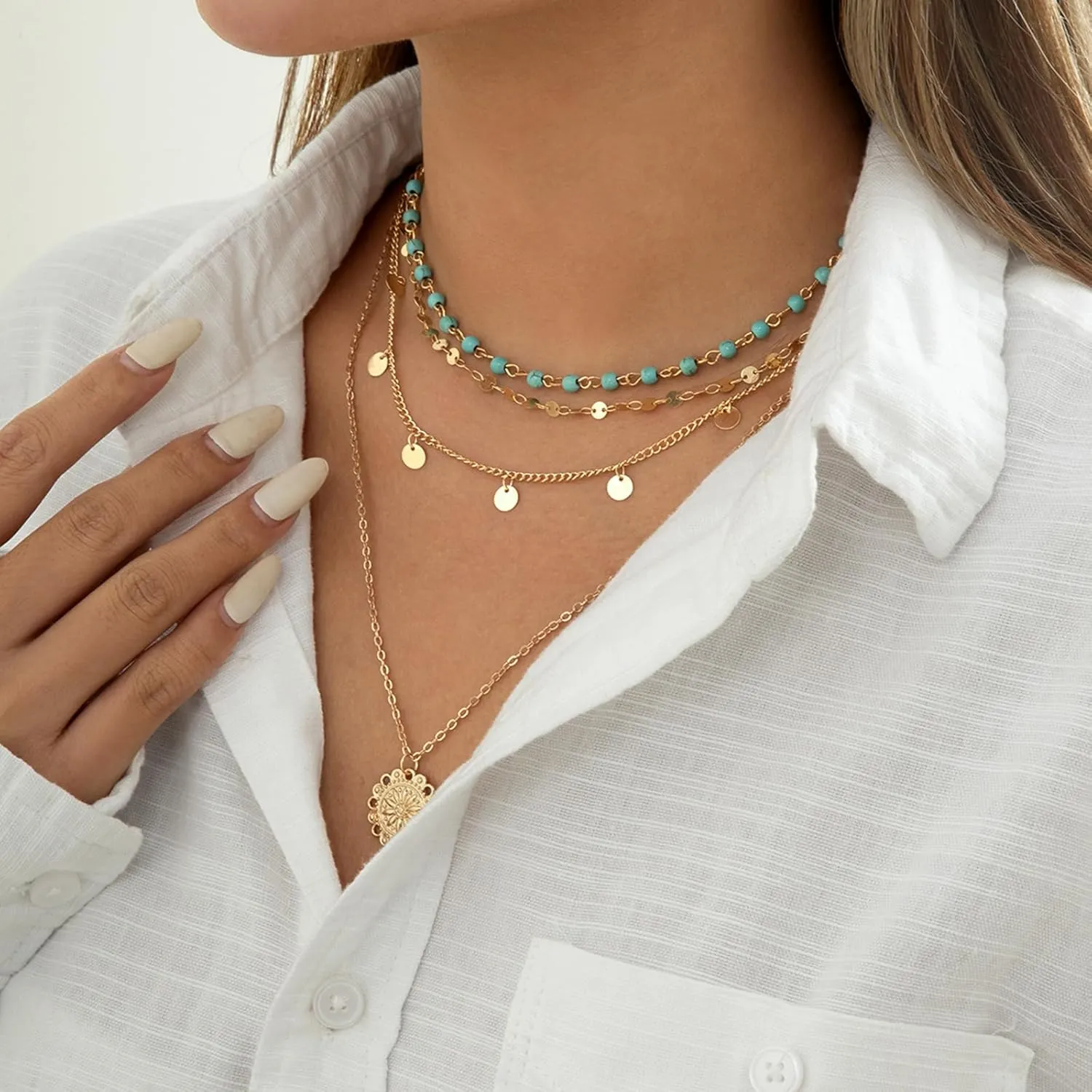 Shell Necklace for Women Gold Seashell Necklace Starfish Charm Necklace Beach Vacation Essentials Summer Outfits for Women 2025