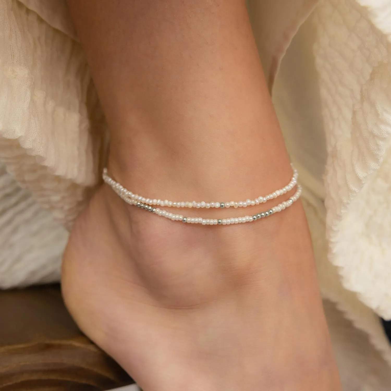 SLOONG Boho Gold Ankle Bracelets for Women, Waterproof Beach Layered Pearl Beaded Turquoise Anklets Set Handmade Jewelry Gift