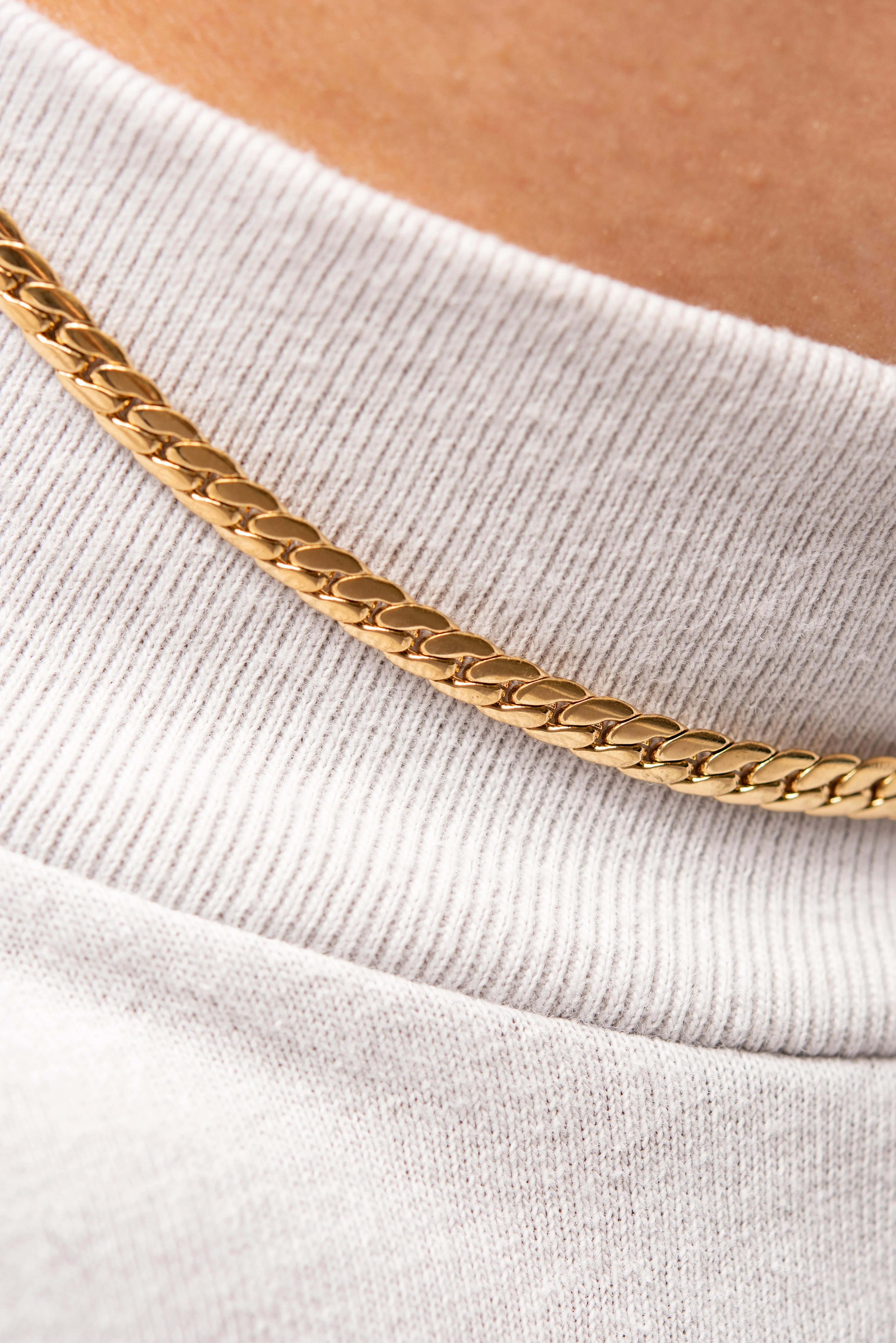 Stainless Steel Dapped Curb Chain Necklace - Gold