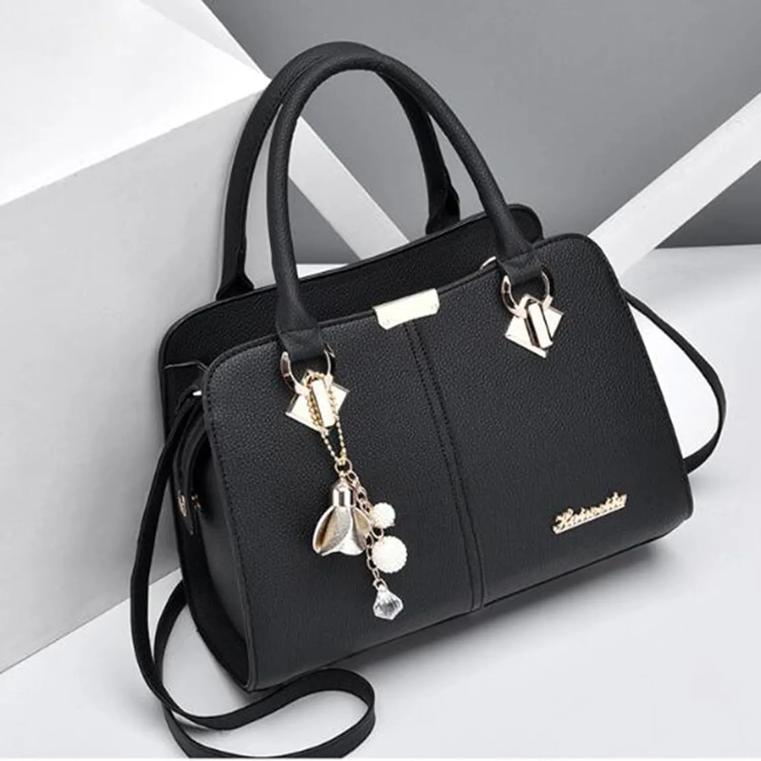 Summer Purses for Women 2025 Crossbody Small Quilted Crossbody Bags Carry on Bag for Airplanes Women(Black)